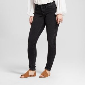 Mid-Rise Curvy Skinny Jeans Universal Thread